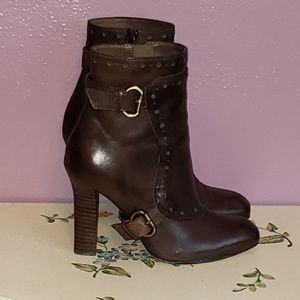 LEON MAX Paula stacked heel leather booties.